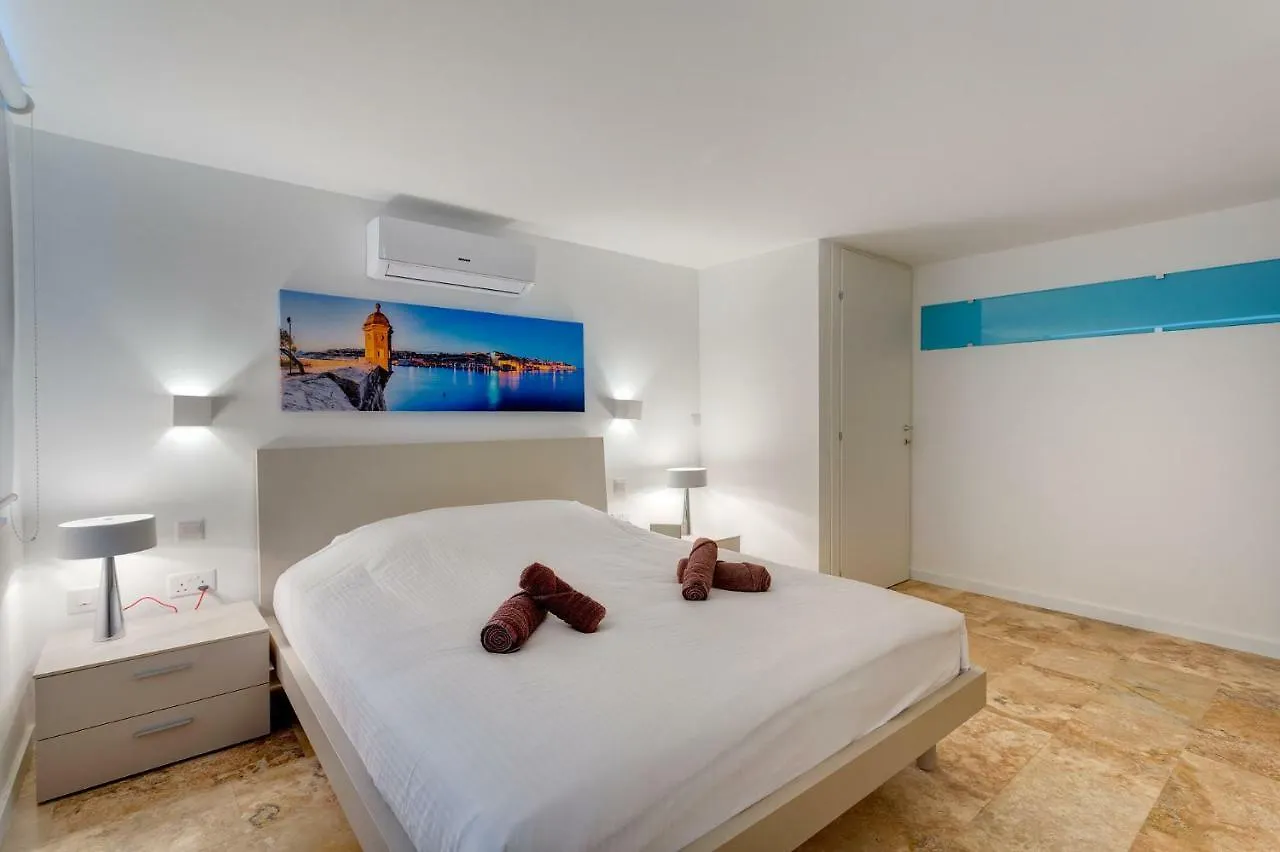 Modern 2 Bedroom Apartment In St Julians Saint Julian's 0*,